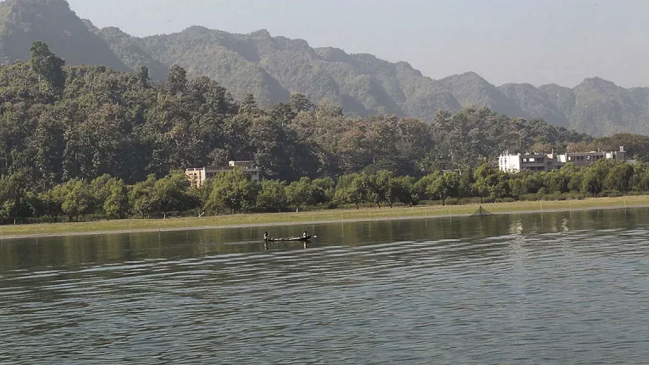 শাহপরীর দ্বীপ থেকে নৌকাসহ ২০ জেলেকে ধরে নিয়ে গেছে আরাকান আর্মি